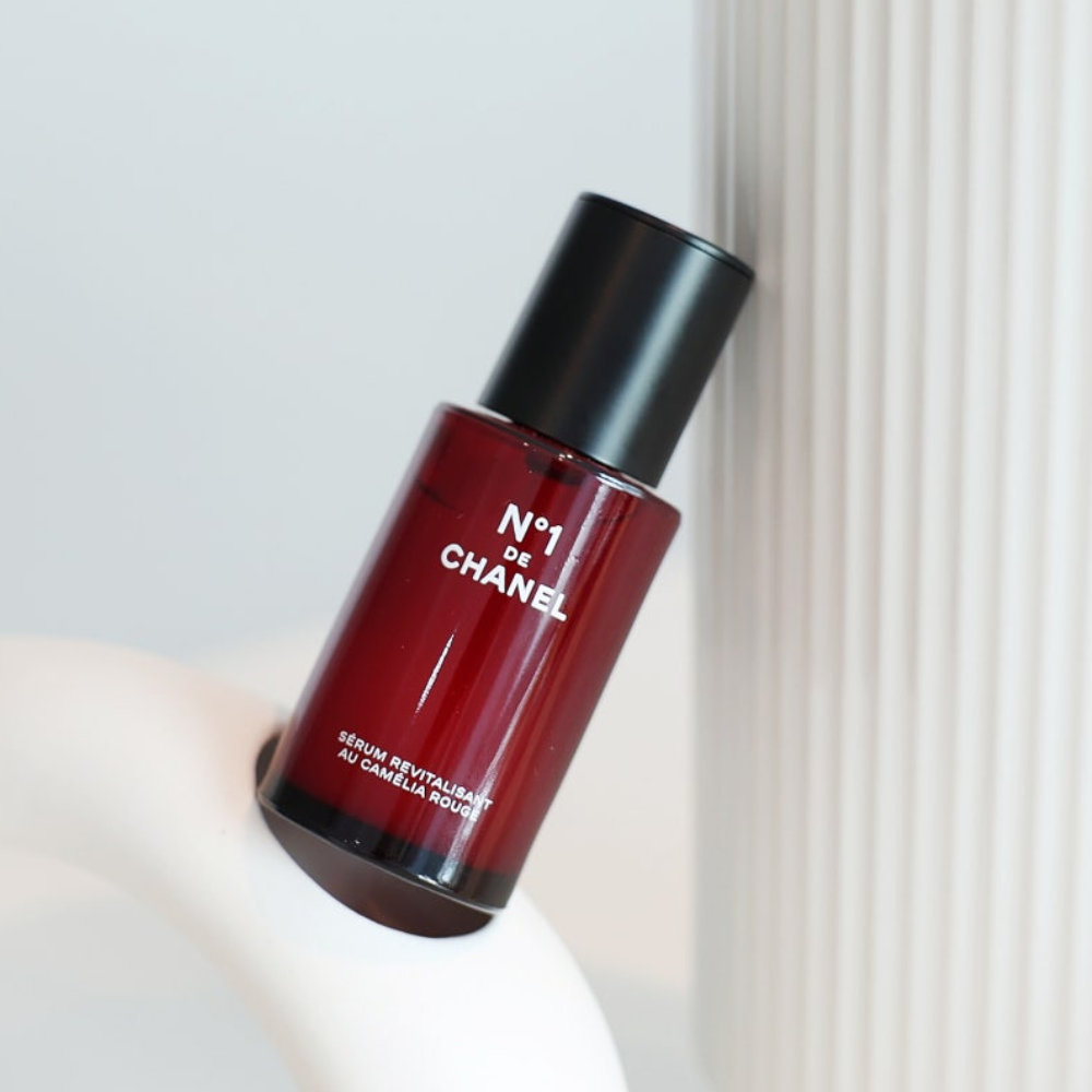 CHANEL No.1 De Serum Au camelia Rouge 5ml, CHANEL No.1 De Serum Au camelia Rouge, N°1 DE CHANEL REVITALIZING SERUM , N°1 DE CHANEL REVITALIZING SERUM ราคา ,N°1 DE CHANEL REVITALIZING SERUM รีวิว